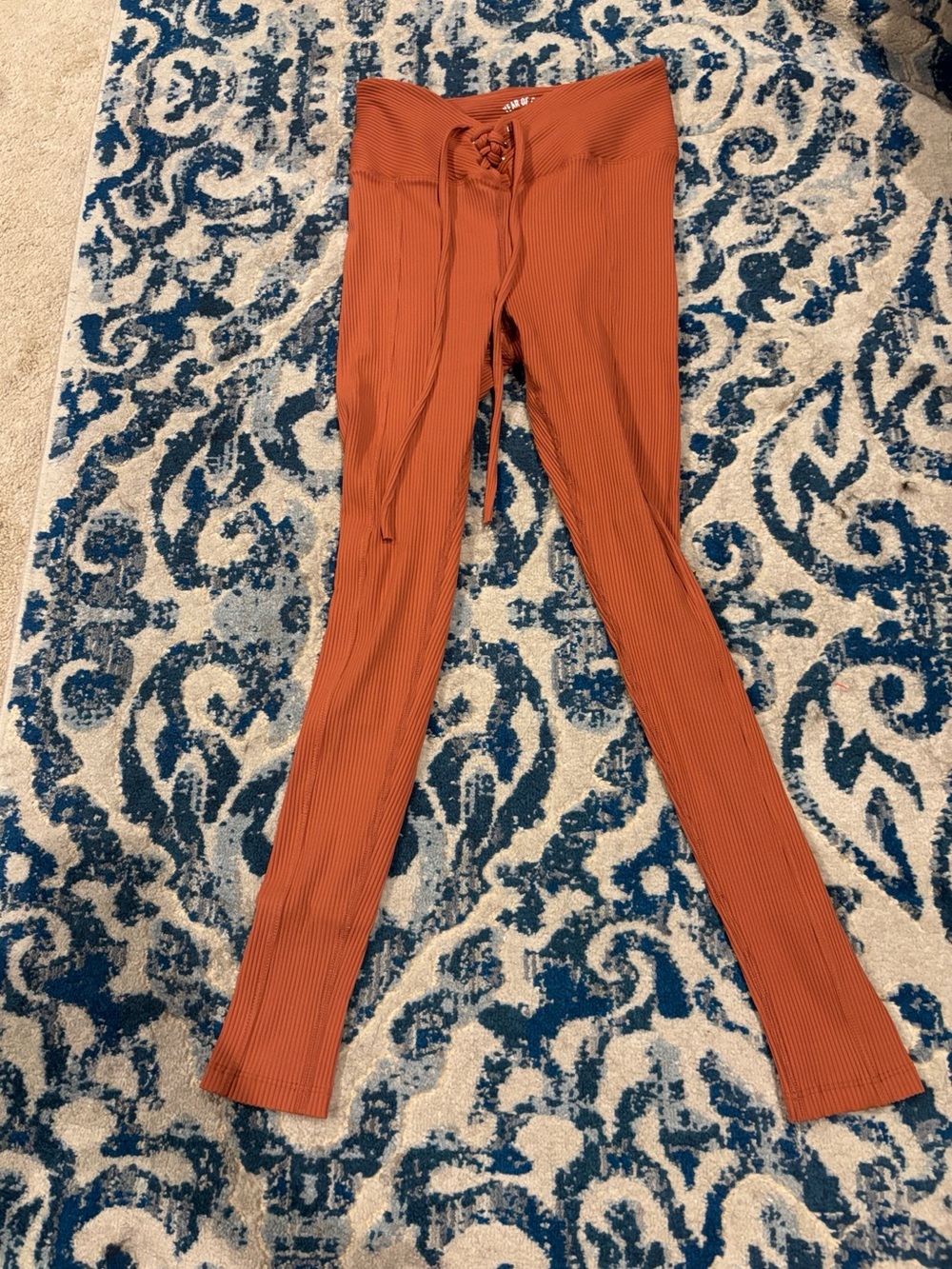 Year of Ours Ribbed Lace-Up High-Rise Leggings - Rust Orange